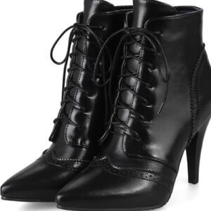Chic Black Lace-Up Women's Boots